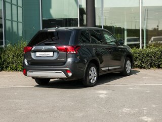 2018 Mitsubishi Outlander III Рестайлинг 3, серый, 1979000 рублей, вид 2