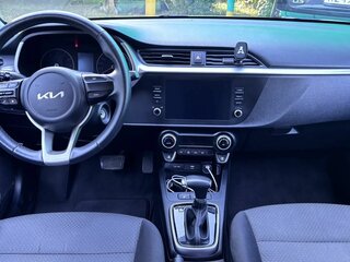 2021 Kia Rio X IV Рестайлинг, серебристый, 1770000 рублей, вид 4