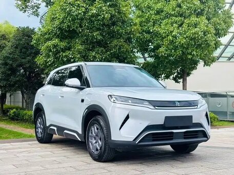 2026 BYD Yuan Up 45.12 kWh, белый, 2367007 рублей, вид 3
