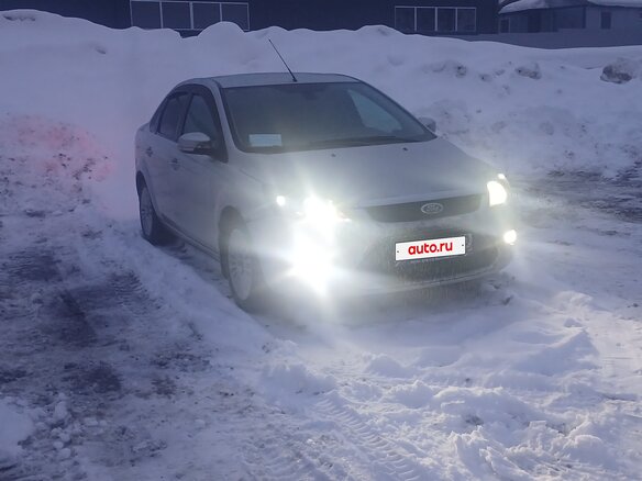 2011 Ford Focus II Рестайлинг, серебристый, 550000 рублей - вид 15