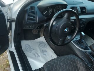 2011 BMW 1 серии 118i I (E81/E82/E87/E88) Рестайлинг, белый, 680000 рублей, вид 5