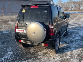 2008 Mitsubishi Pajero Mini II, чёрный, 440000 рублей, вид 3