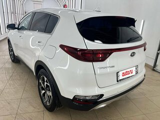 2021 Kia Sportage IV Рестайлинг, белый, 1997000 рублей, вид 5