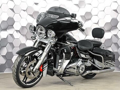 2014 Harley-Davidson Street Glide Special, чёрный, 1477000 рублей, вид 2