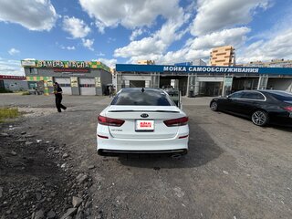 2019 Kia Optima IV Рестайлинг, белый, 1210000 рублей, вид 3