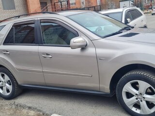 2009 Mercedes-Benz M-Класс 320 II (W164) Рестайлинг, серебристый, 1350000 рублей, вид 2