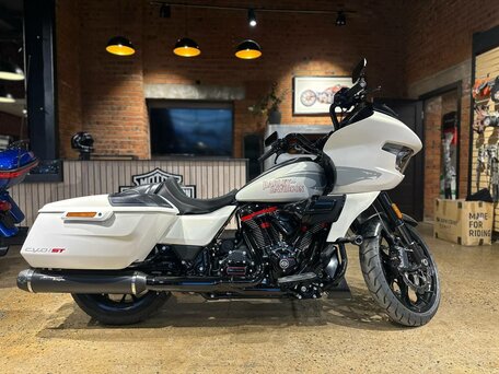 2024 Harley-Davidson CVO Road Glide ST, белый, 4900000 рублей, вид 1