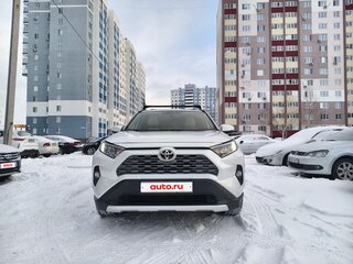 2021 Toyota RAV4 V (XA50), белый, 3650000 рублей, вид 1