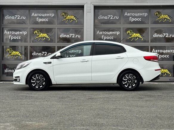 2016 Kia Rio III Рестайлинг, белый, 905000 рублей - вид 7