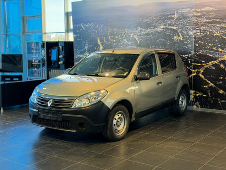 2011 Renault Sandero I, бежевый, 460000 рублей, вид 3
