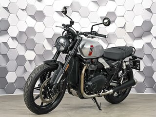 2025 Triumph Speed Twin, серебристый, 1099000 рублей, вид 2