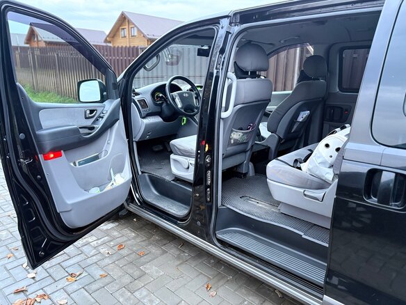 2011 Hyundai H-1 II, чёрный, 1500000 рублей - вид 20