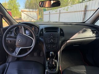 2011 Opel Astra J, чёрный, 550000 рублей, вид 3