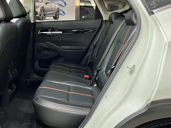 2022 Kia KX3, белый, 1370000 рублей - вид 11