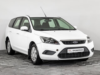 2010 Ford Focus II Рестайлинг, белый, 399000 рублей, вид 3