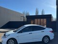 2011 Hyundai Solaris I, белый, 790000 рублей - вид 4