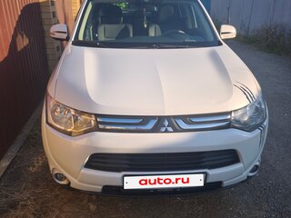 2012 Mitsubishi Outlander III, белый, 1499000 рублей, вид 4