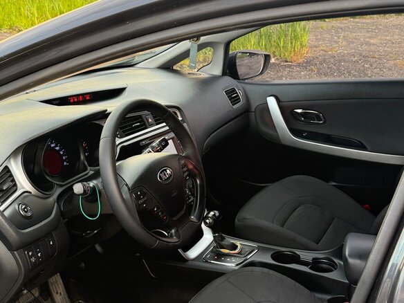 2017 Kia Ceed II Рестайлинг, серый, 1090000 рублей - вид 5
