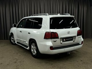 2008 Lexus LX 570 III, белый, 2149888 рублей, вид 3