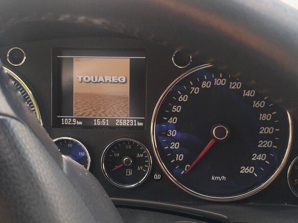 2004 Volkswagen Touareg I, серебристый - вид 9