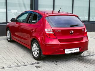 2011 Hyundai i30 I Рестайлинг, красный, 735000 рублей, вид 3