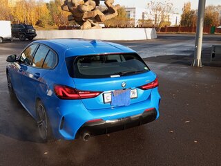 2019 BMW 1 серии 118i III (F40), голубой, 1850000 рублей, вид 4