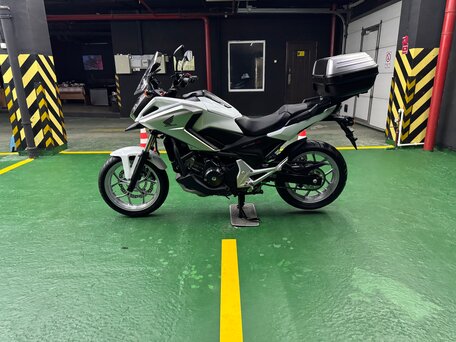 2017 Honda NC 750X, белый, 875000 рублей, вид 2