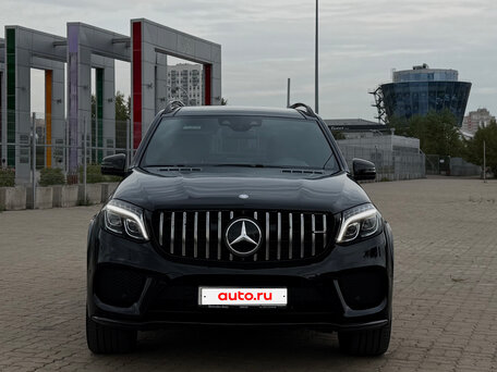 2016 Mercedes-Benz GLS 500 I (X166), чёрный, 4050000 рублей, вид 2