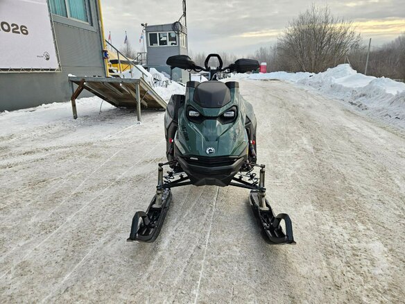2025 BRP Ski-Doo Summit 850, зелёный, 2990000 рублей - вид 2