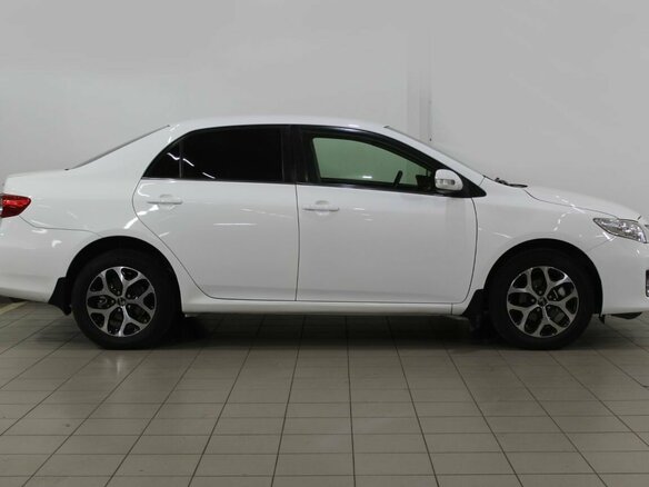 2012 Toyota Corolla X (E140, E150) Рестайлинг, белый, 1150000 рублей - вид 4