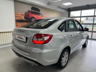2026 Lada (ВАЗ) Granta I Рестайлинг, серебристый, 1151000 рублей, вид 2