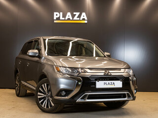 2019 Mitsubishi Outlander III Рестайлинг 3, серый, 2299000 рублей, вид 2
