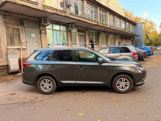 2016 Mitsubishi Outlander III Рестайлинг 2, серый, 1820000 рублей, вид 4