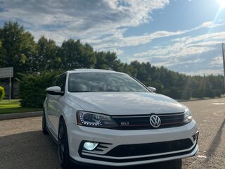 2017 Volkswagen Jetta GLI VI Рестайлинг, белый, 1800000 рублей, вид 3