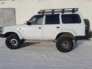 1995 Toyota Land Cruiser 80 Series Рестайлинг, белый, 1750000 рублей, вид 4