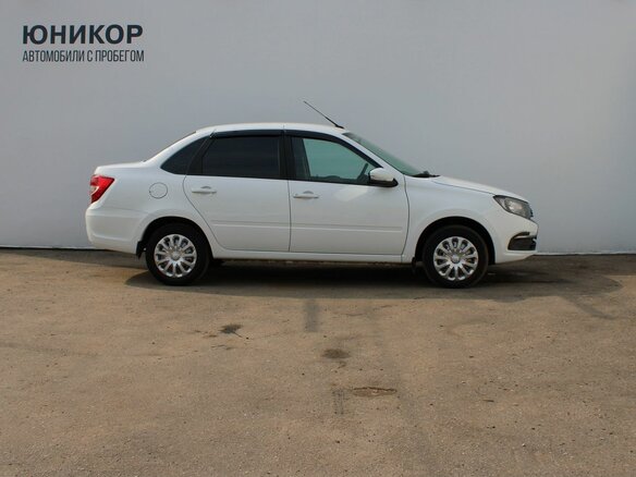 2024 Lada (ВАЗ) Granta I Рестайлинг, белый, 759000 рублей - вид 3