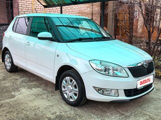 2013 Skoda Fabia II Рестайлинг, белый, 850000 рублей, вид 3
