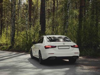 2021 Mercedes-Benz E-Класс 350 V (W213, S213, C238) Рестайлинг, белый, 4600000 рублей, вид 2