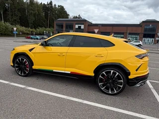 2019 Lamborghini Urus I, жёлтый, 19000000 рублей, вид 3