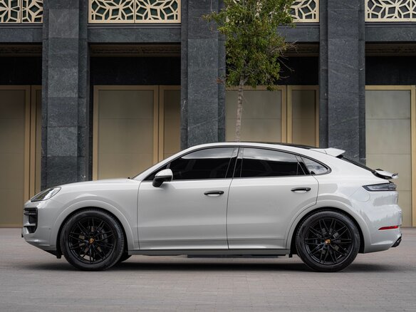 2024 Porsche Cayenne Coupé III Рестайлинг, серый, 14900000 рублей - вид 11