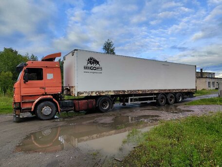 1990 Scania 3-Series, красный, 250000 рублей, вид 4