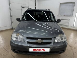 2009 Chevrolet Niva I Рестайлинг, серый, 498000 рублей, вид 1