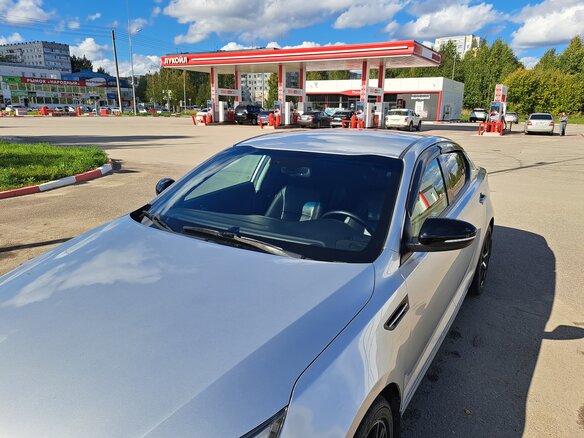 2014 Kia Optima III Рестайлинг, серебристый, 1100000 рублей - вид 9
