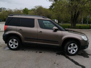 2012 Skoda Yeti I, коричневый, 700000 рублей, вид 4