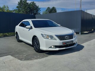 2014 Toyota Camry Japan Market VII (XV50), белый, 1499000 рублей, вид 3