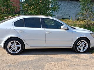 2013 Skoda Octavia II (A5) Рестайлинг, белый, 820000 рублей, вид 3