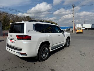 2021 Toyota Land Cruiser 300 Series, белый, 8600000 рублей, вид 4