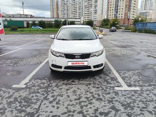2012 Kia Cerato 6-speed II, белый, 680000 рублей, вид 2