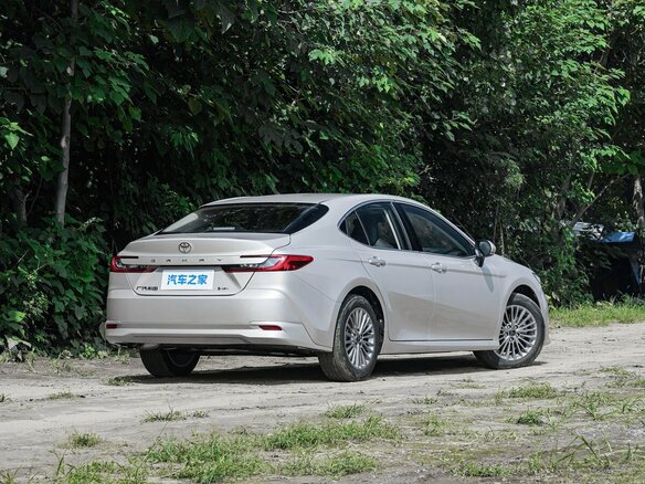 2026 Toyota Camry IX (XV80) China Market, бежевый, 4090000 рублей - вид 4
