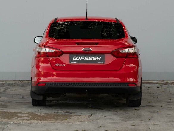2012 Ford Focus III, красный, 710000 рублей - вид 3